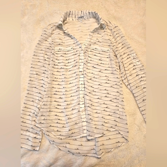 Express Tops - Express Women's Gray & White Love PatternLong Sleeve Portofino Shirt Size XS
